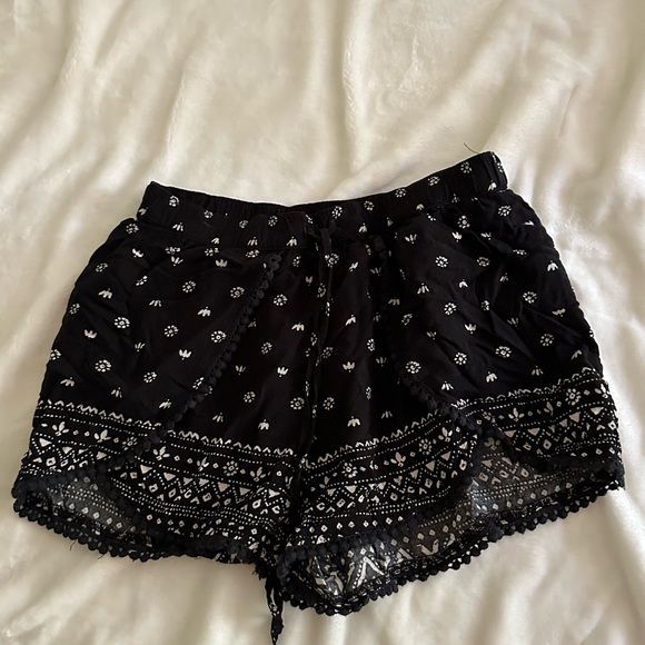 Hollister Pants - Hollister shorts